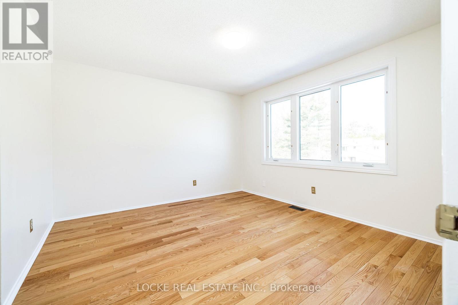 1404 Forest Valley Drive, Ottawa, Ontario  K1C 5M8 - Photo 35 - X12937514