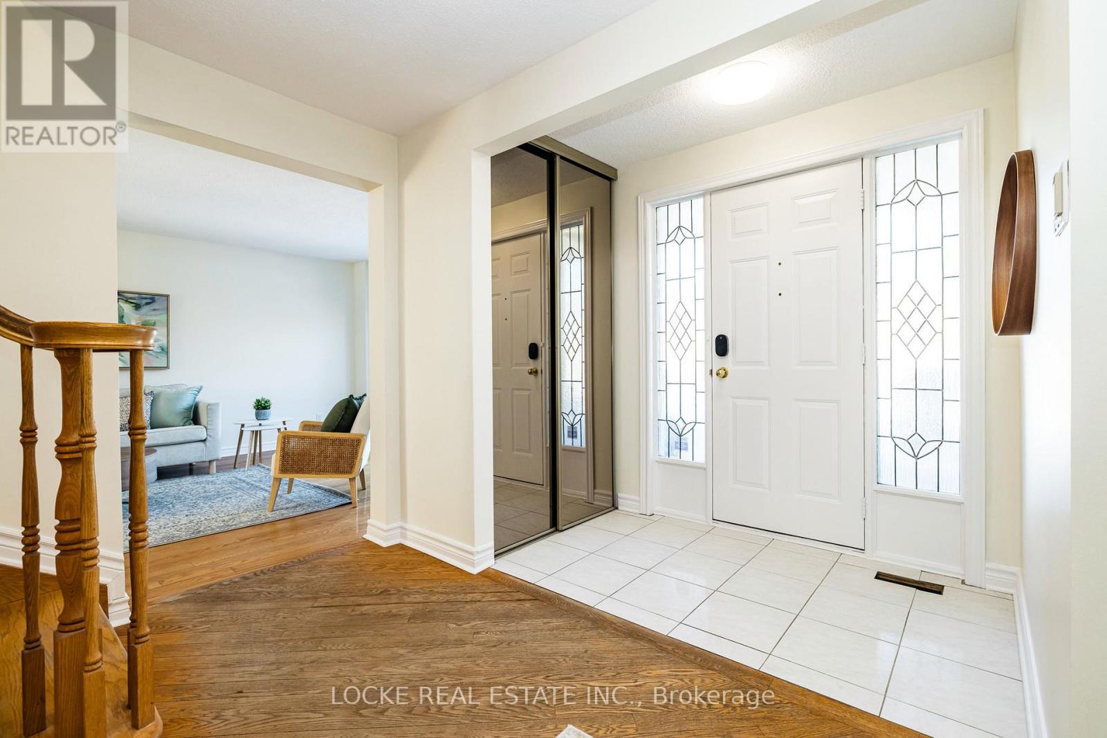 1404 Forest Valley Drive, Ottawa, Ontario  K1C 5M8 - Photo 3 - X12937514