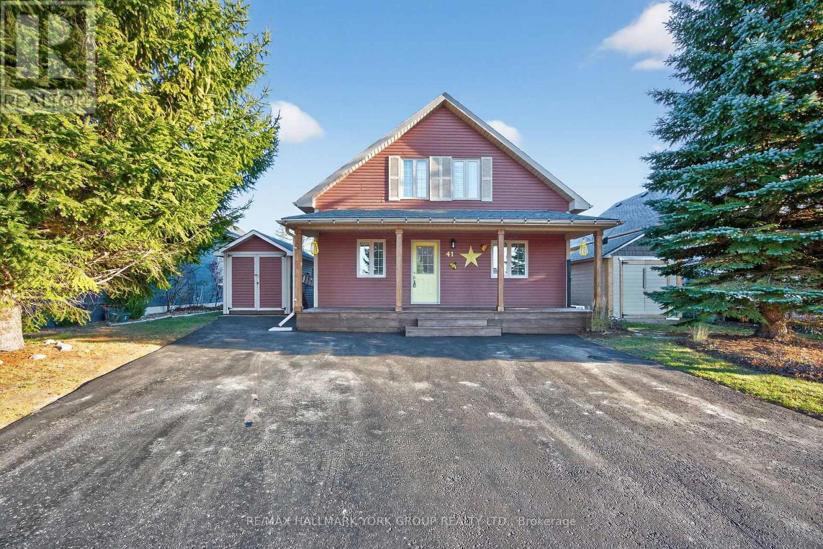 41 Madawaska Trail, Wasaga Beach, Ontario  L9Z 1X7 - Photo 2 - S12938556