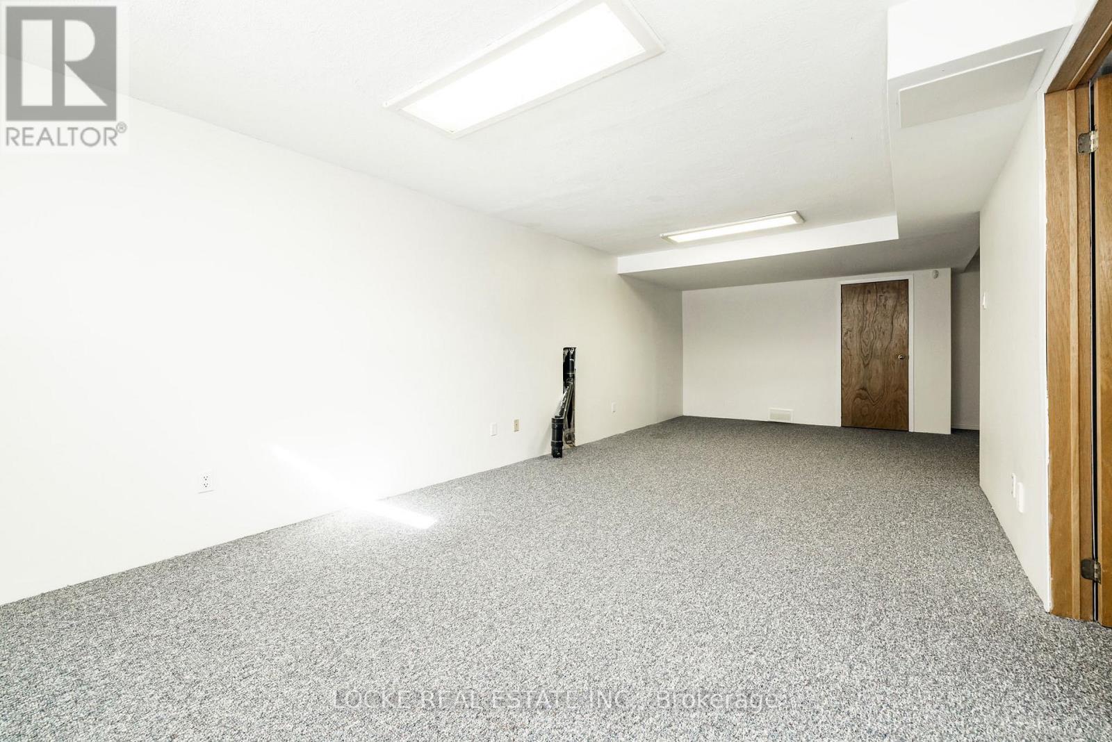 1404 Forest Valley Drive, Ottawa, Ontario  K1C 5M8 - Photo 39 - X12937514