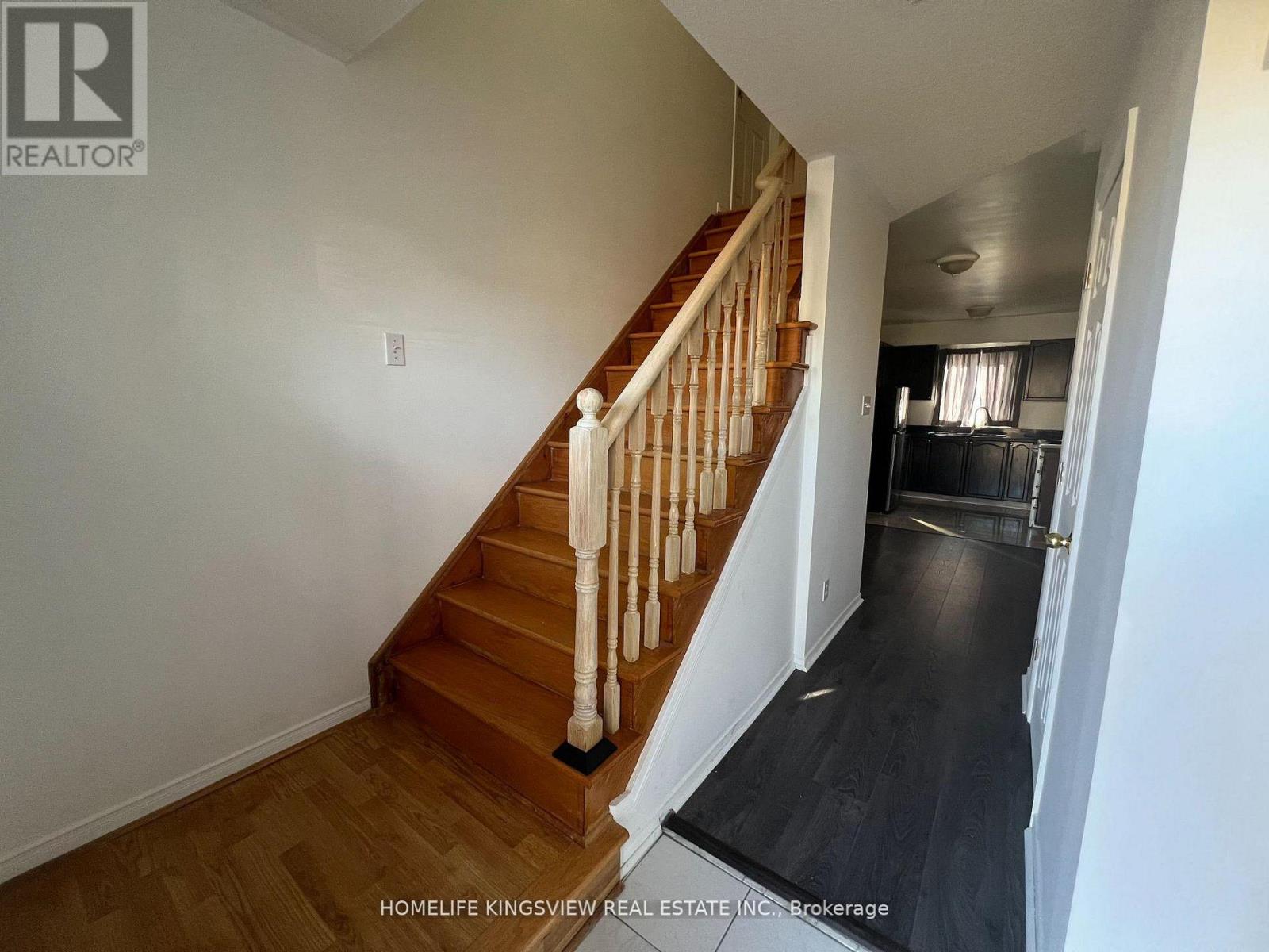 1 Charleson Drive, Barrie, Ontario  L4N 8N5 - Photo 4 - S12938706