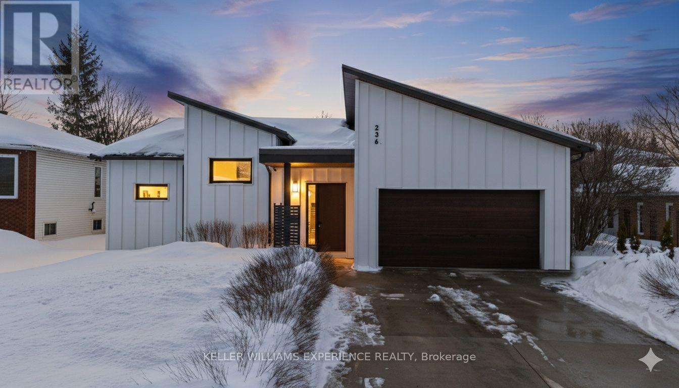 236 COX MILL ROAD, Barrie, Ontario