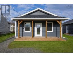 54 Oak Street, Pictou, Nova Scotia