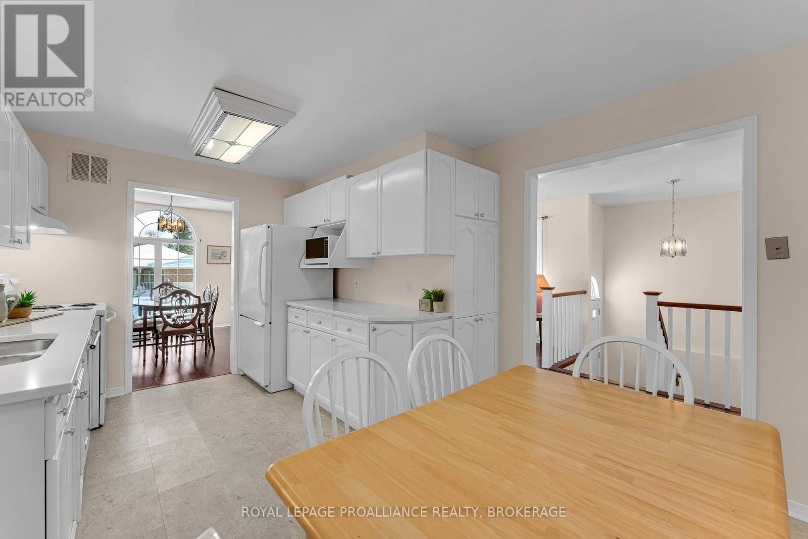 660 Roosevelt Drive, Kingston, Ontario K7M 8T8 - Photo 12 - X12938510