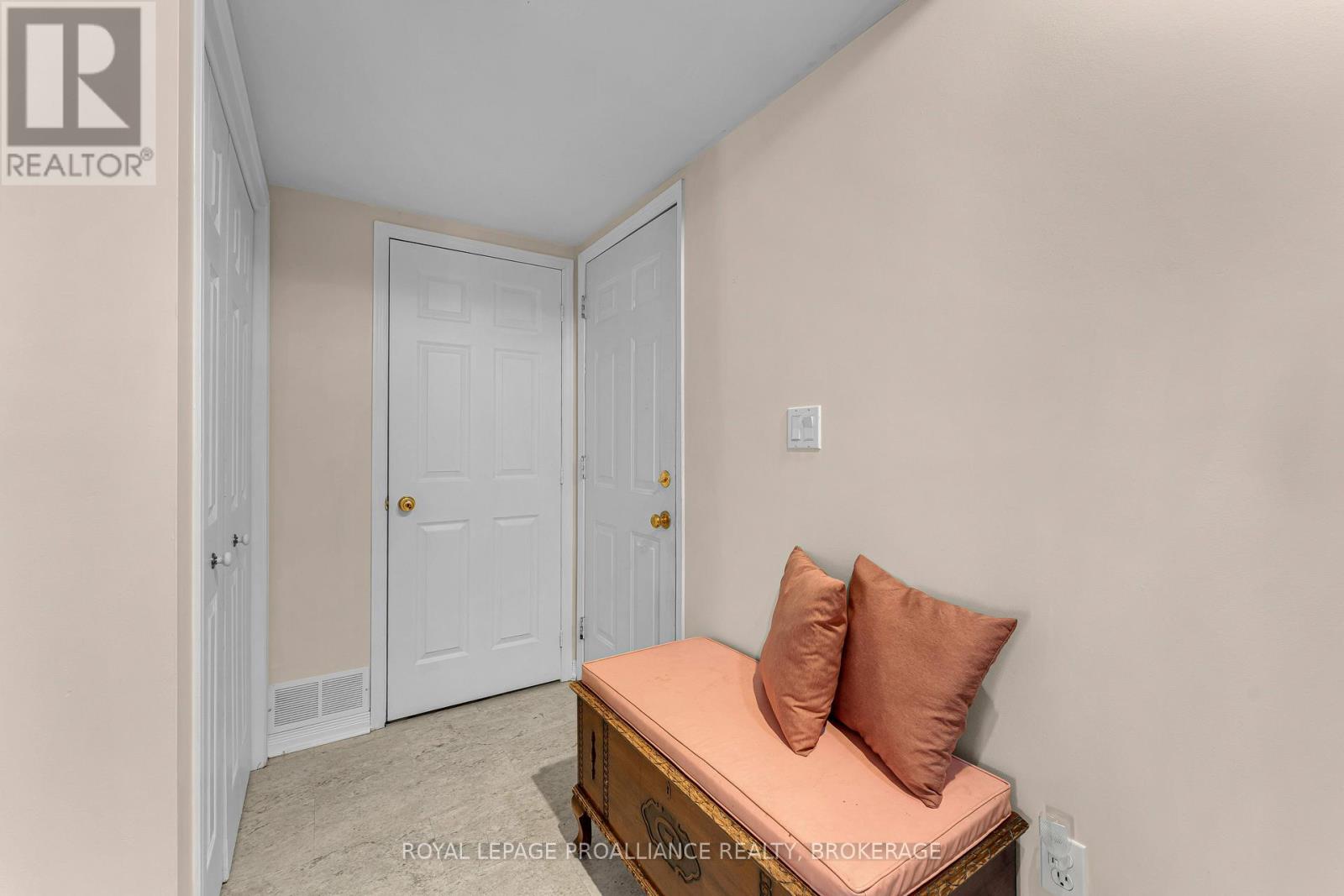 660 Roosevelt Drive, Kingston, Ontario K7M 8T8 - Photo 27 - X12938510