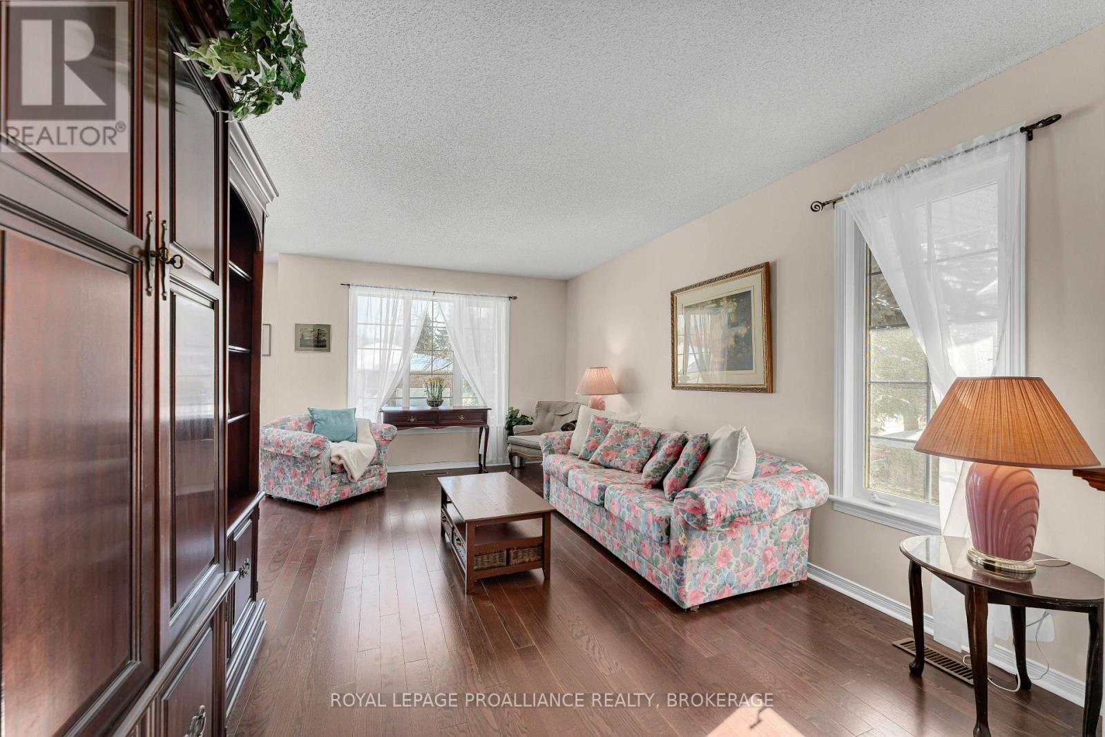 660 Roosevelt Drive, Kingston, Ontario K7M 8T8 - Photo 6 - X12938510