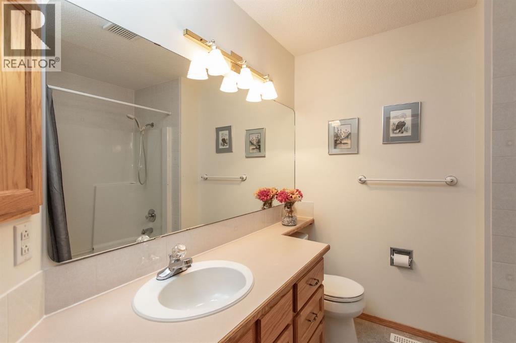 52 Anquetel Street, Red Deer, Alberta  T4R 2K8 - Photo 24 - A2295645