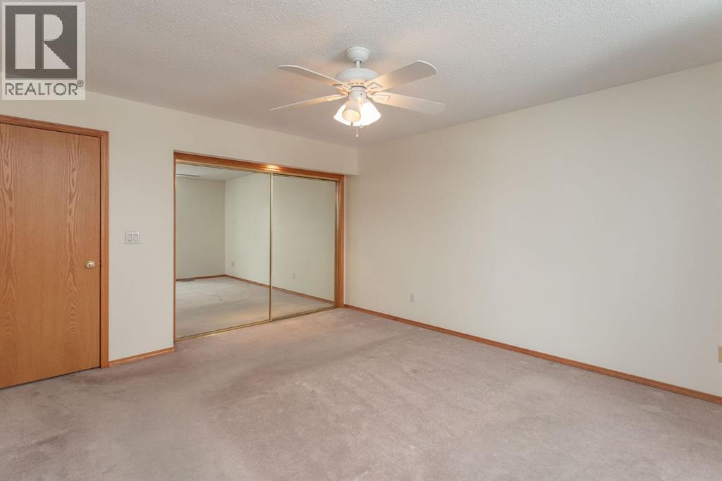 52 Anquetel Street, Red Deer, Alberta  T4R 2K8 - Photo 27 - A2295645