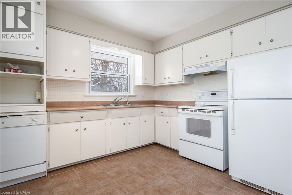 120 Fourth Avenue, Kitchener, Ontario  N2C 1N8 - Photo 22 - 40801345