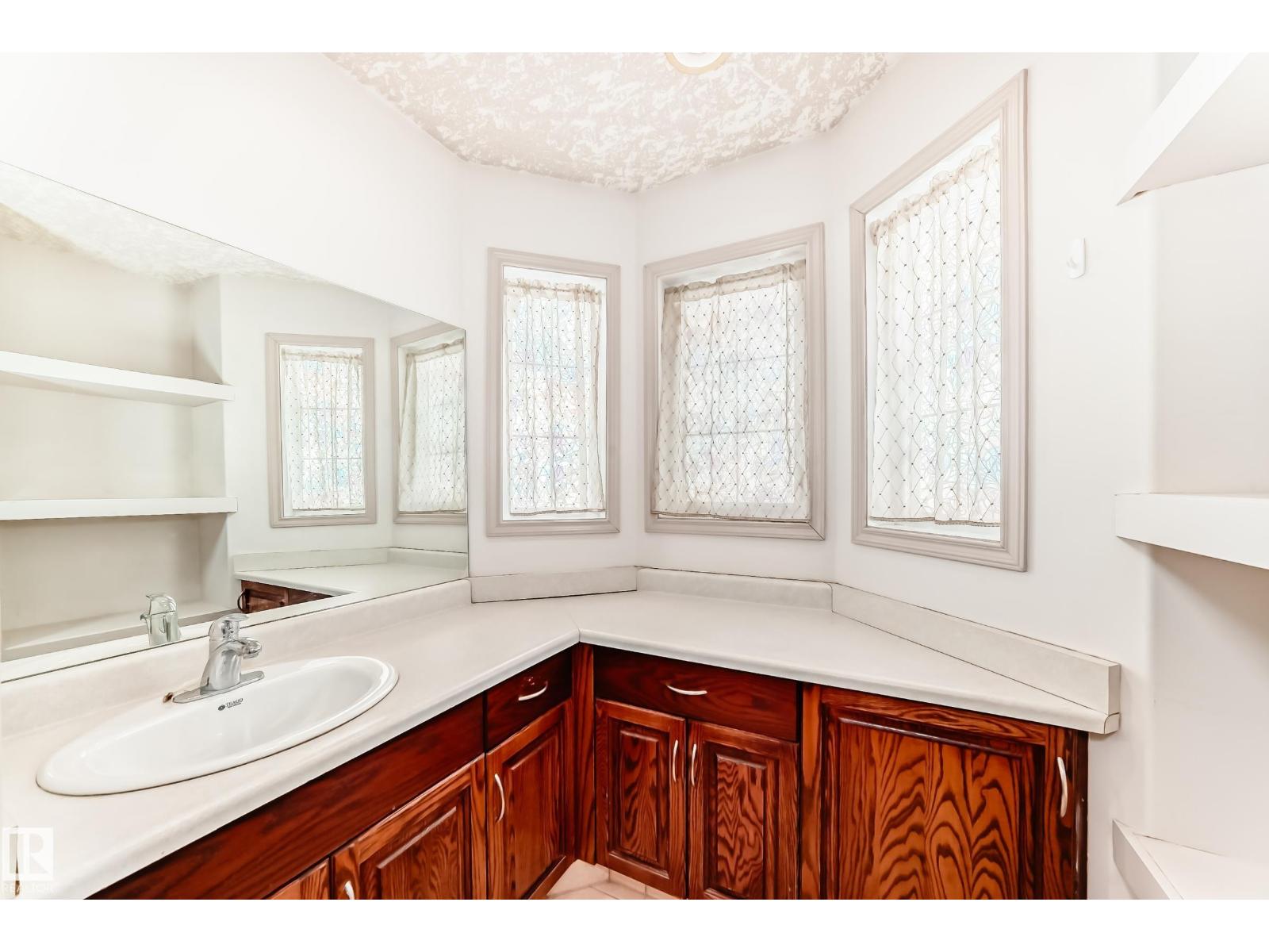 10631 181 Av Nw, Edmonton, Alberta  T5X 6J7 - Photo 29 - E4479802