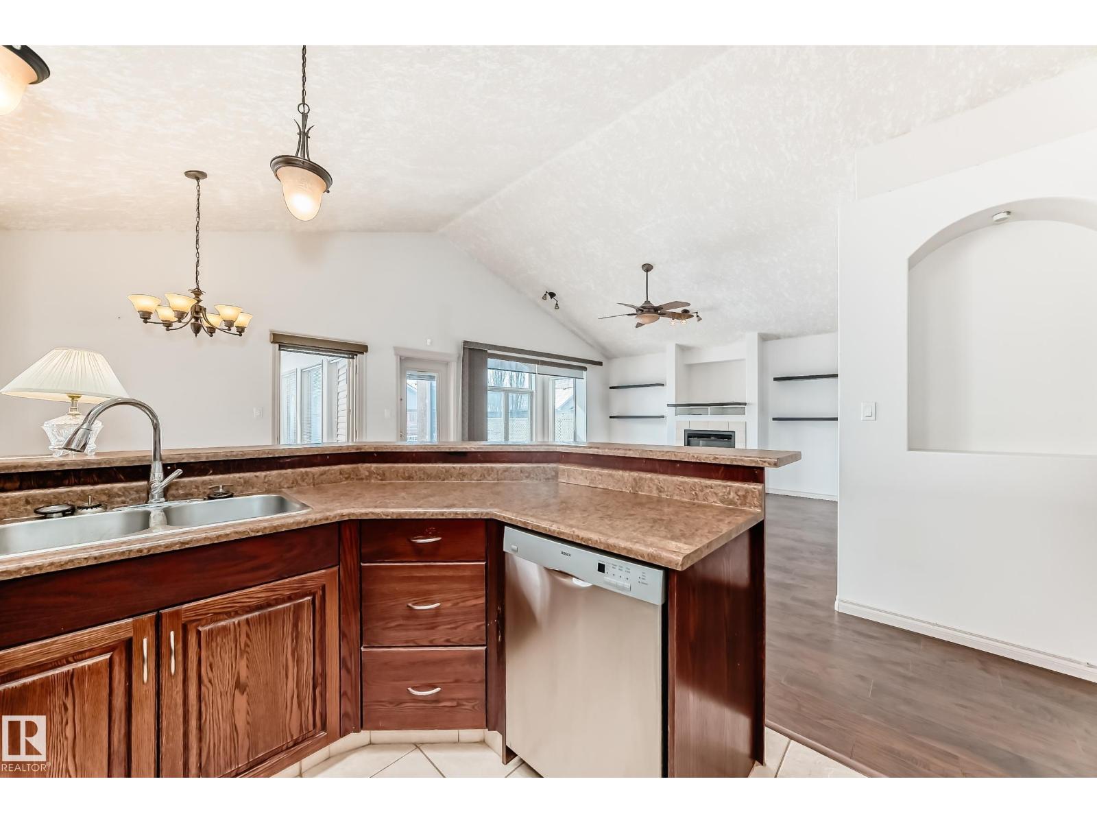 10631 181 Av Nw, Edmonton, Alberta  T5X 6J7 - Photo 9 - E4479802