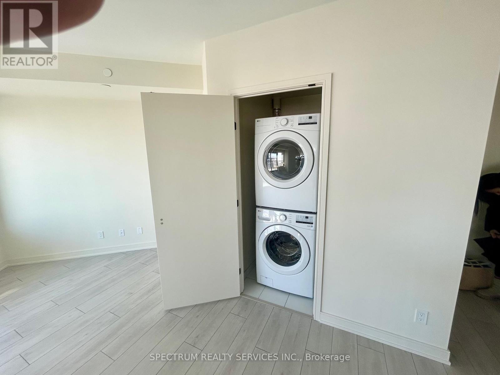 1607b - 8020 Derry Road, Milton, Ontario  L9T 9N3 - Photo 6 - W12920226