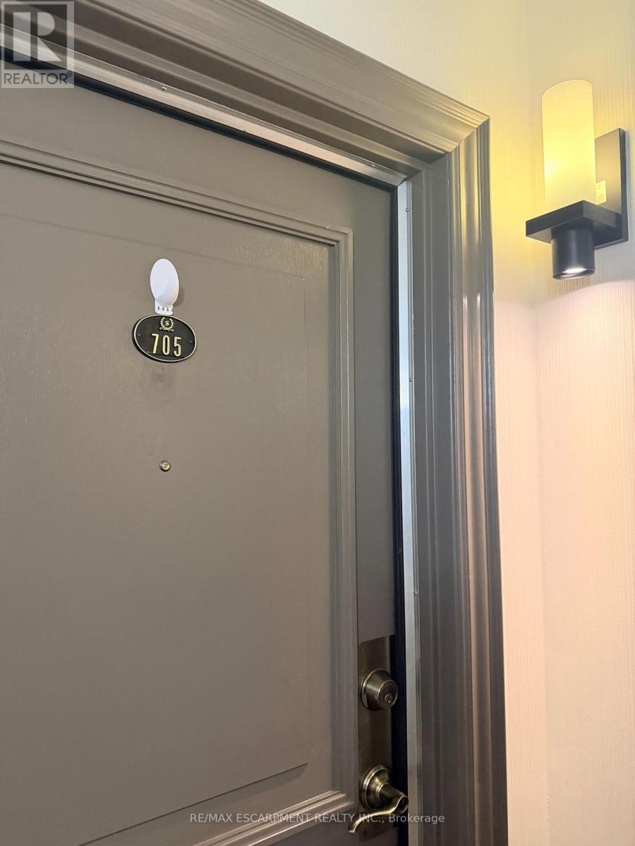 705 - 1415 Ghent Avenue, Burlington, Ontario  L7S 1X4 - Photo 7 - W12938448
