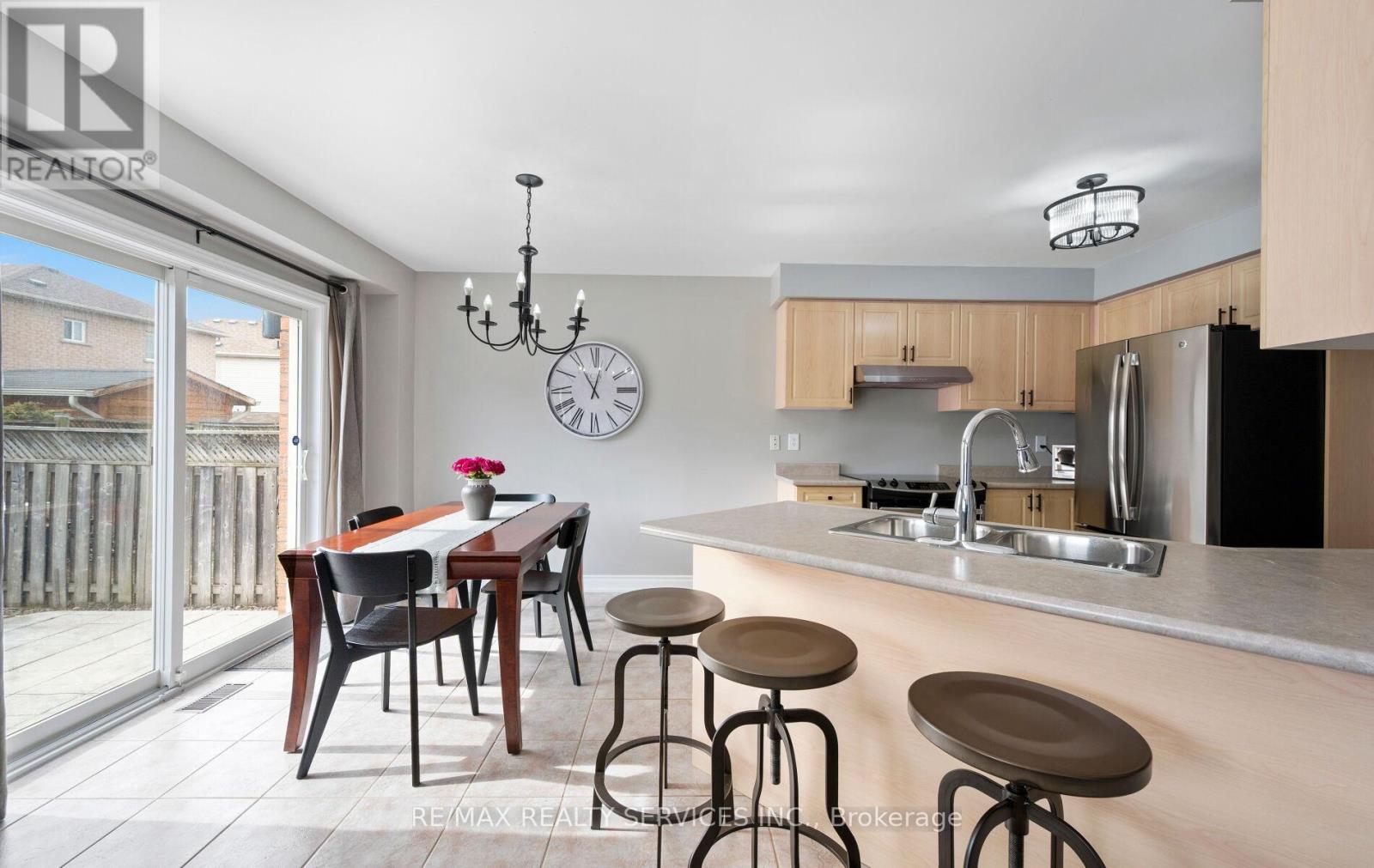 61 Earl Grey Crescent, Brampton, Ontario  L7A 2L2 - Photo 14 - W12938458