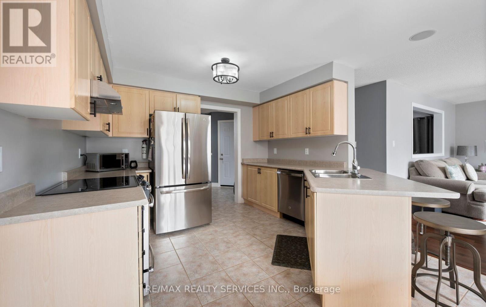 61 Earl Grey Crescent, Brampton, Ontario  L7A 2L2 - Photo 17 - W12938458