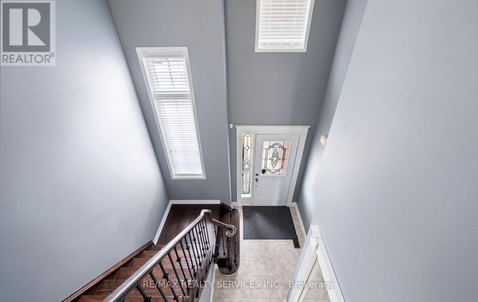 61 Earl Grey Crescent, Brampton, Ontario  L7A 2L2 - Photo 21 - W12938458