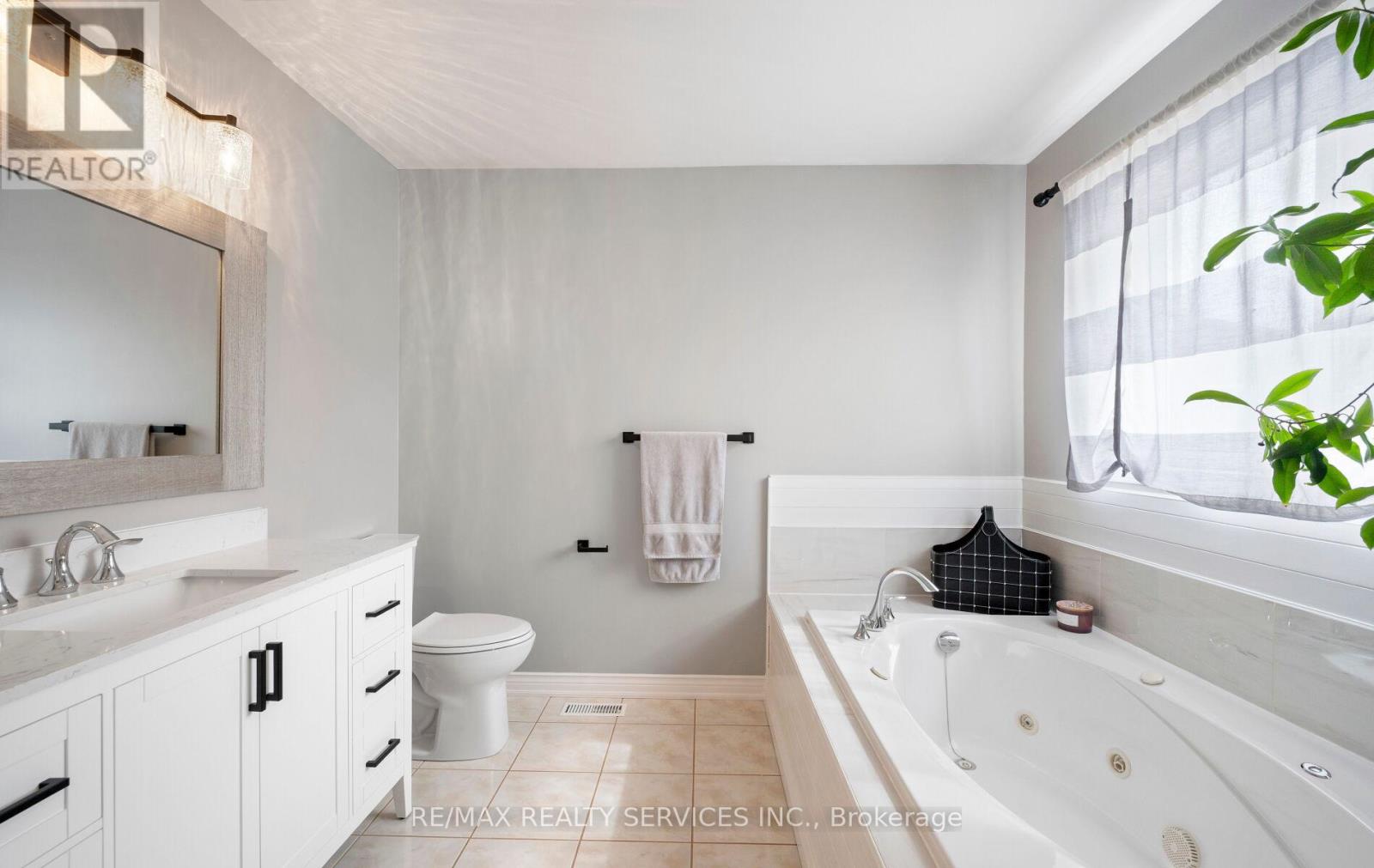 61 Earl Grey Crescent, Brampton, Ontario  L7A 2L2 - Photo 27 - W12938458