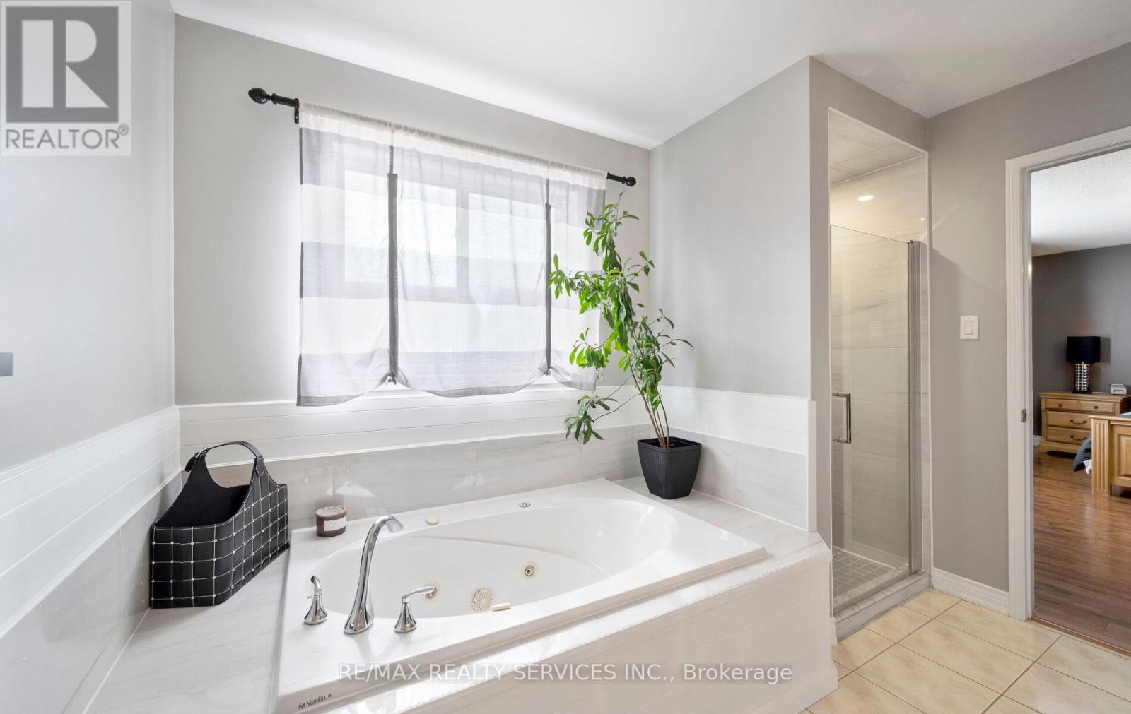 61 Earl Grey Crescent, Brampton, Ontario  L7A 2L2 - Photo 28 - W12938458