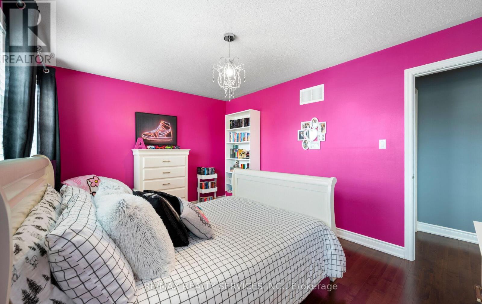 61 Earl Grey Crescent, Brampton, Ontario  L7A 2L2 - Photo 32 - W12938458