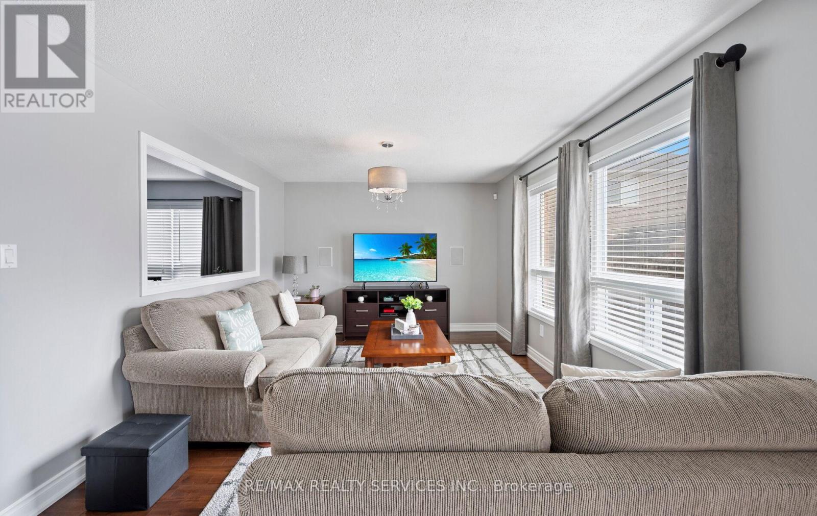 61 Earl Grey Crescent, Brampton, Ontario  L7A 2L2 - Photo 9 - W12938458