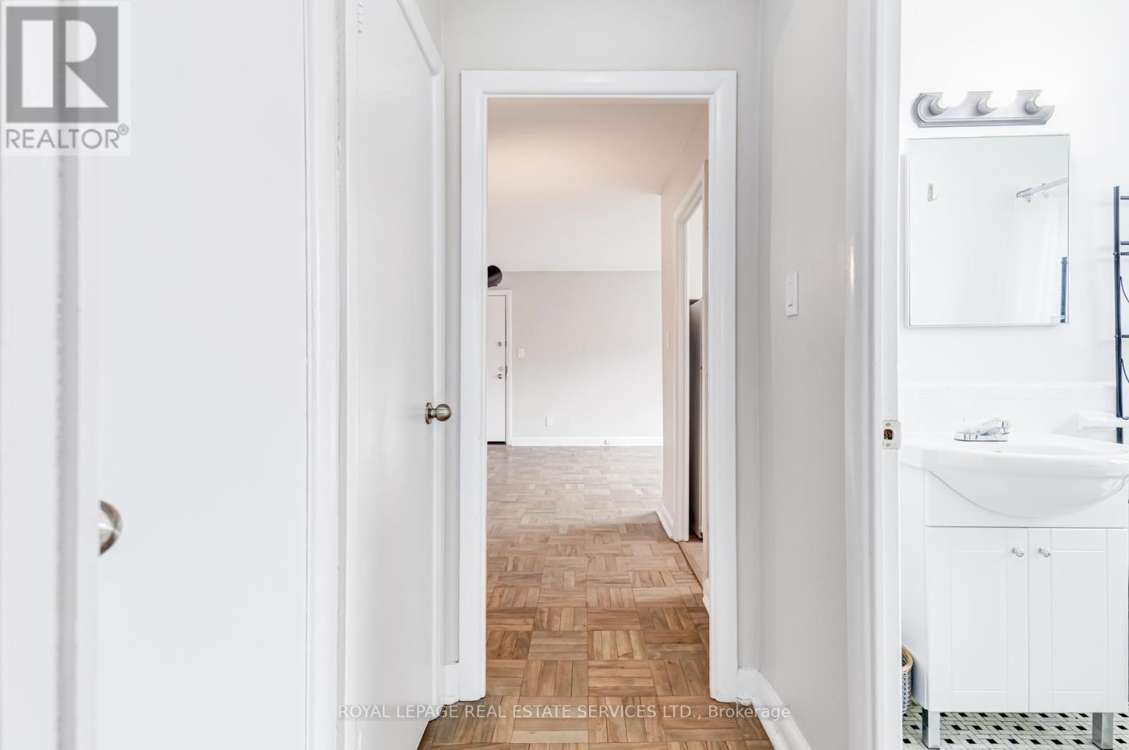 11 - 2846 Bloor Street, Toronto, Ontario  M8X 1A9 - Photo 17 - W12938478