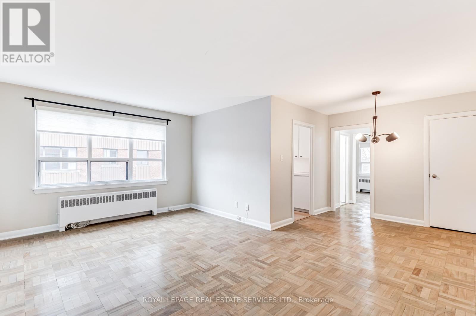 11 - 2846 Bloor Street, Toronto, Ontario  M8X 1A9 - Photo 4 - W12938478