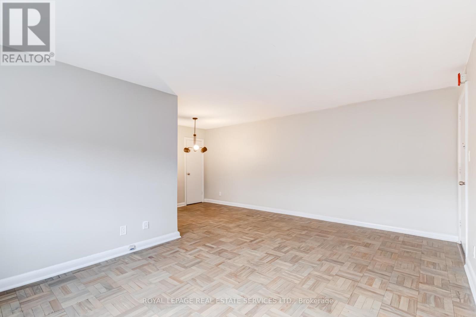 11 - 2846 Bloor Street, Toronto, Ontario  M8X 1A9 - Photo 6 - W12938478