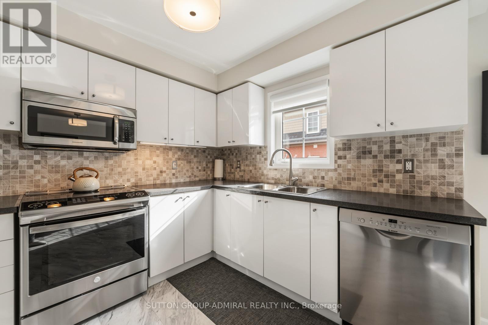 8 - 2341 Parkhaven Boulevard, Oakville, Ontario  L6H 7S5 - Photo 14 - W12938534