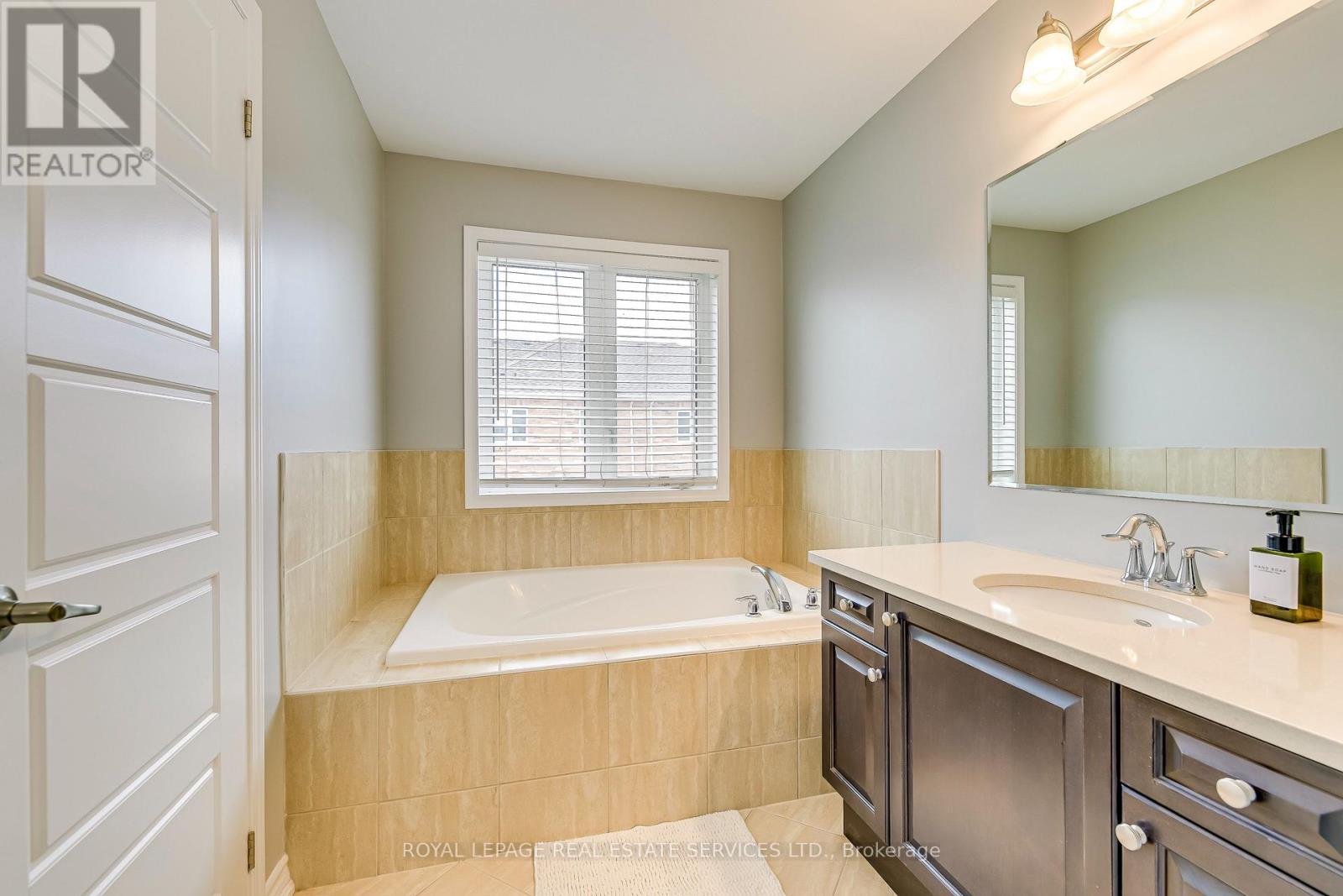 18 - 3002 Preserve Drive, Oakville, Ontario  L6M 0V2 - Photo 36 - W12938538