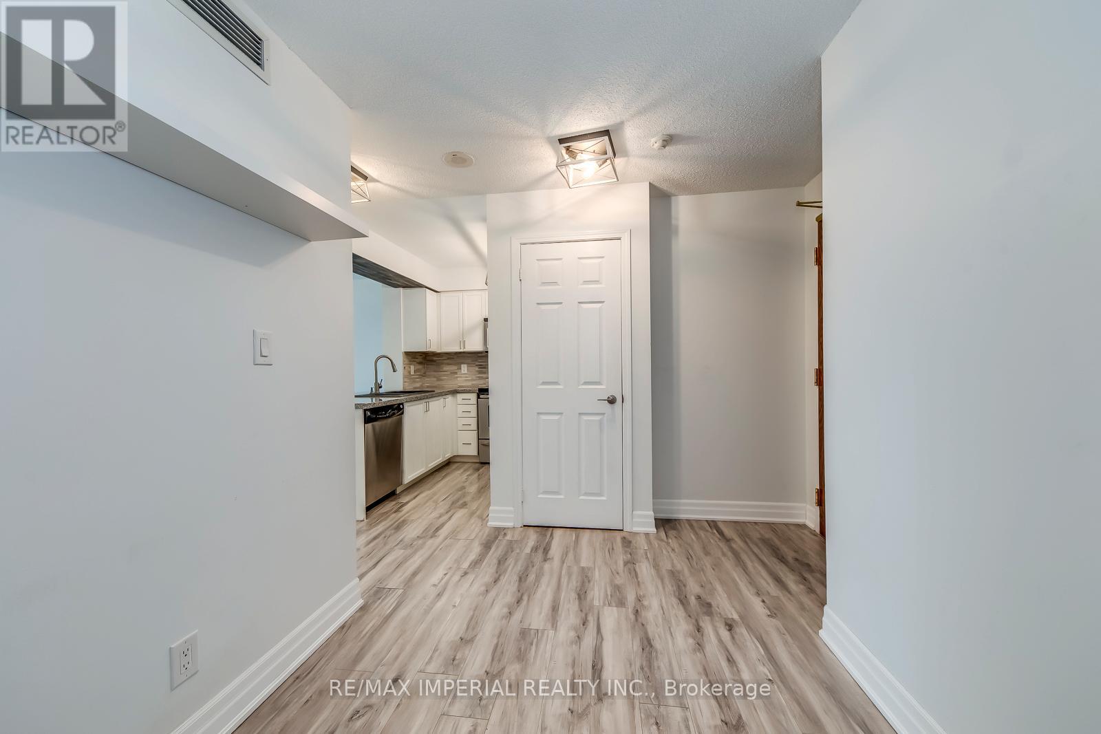 210 - 4850 Glen Erin Drive, Mississauga, Ontario  L5M 7S1 - Photo 11 - W12938544