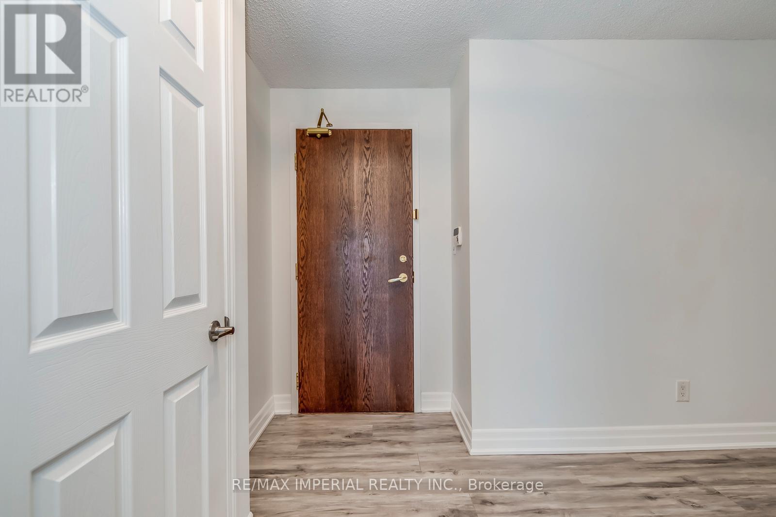 210 - 4850 Glen Erin Drive, Mississauga, Ontario  L5M 7S1 - Photo 8 - W12938544