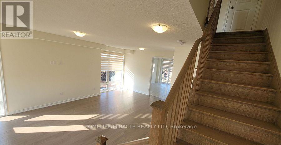 109 Donald Ficht Crescent, Brampton, Ontario  L7A 5H7 - Photo 15 - W12938550