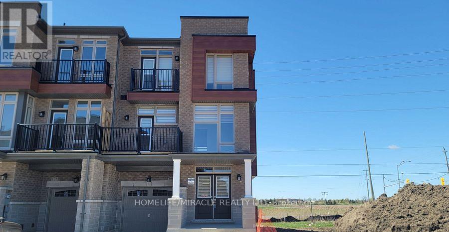 109 Donald Ficht Crescent, Brampton, Ontario  L7A 5H7 - Photo 2 - W12938550