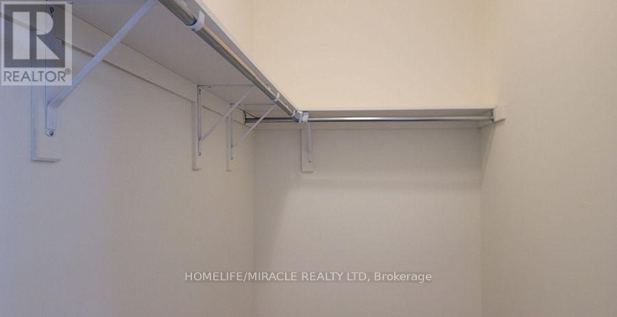 109 Donald Ficht Crescent, Brampton, Ontario  L7A 5H7 - Photo 24 - W12938550