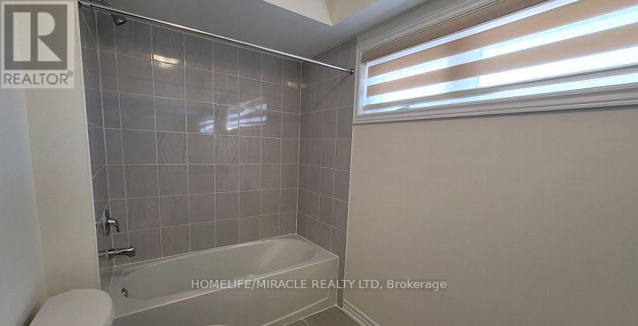 109 Donald Ficht Crescent, Brampton, Ontario  L7A 5H7 - Photo 25 - W12938550