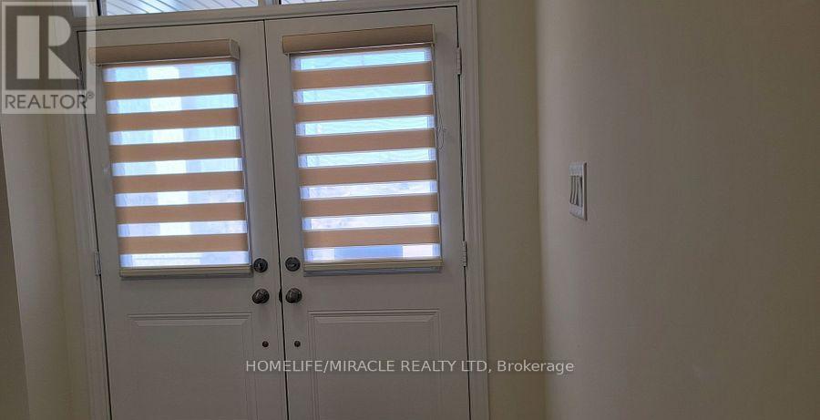 109 Donald Ficht Crescent, Brampton, Ontario  L7A 5H7 - Photo 34 - W12938550