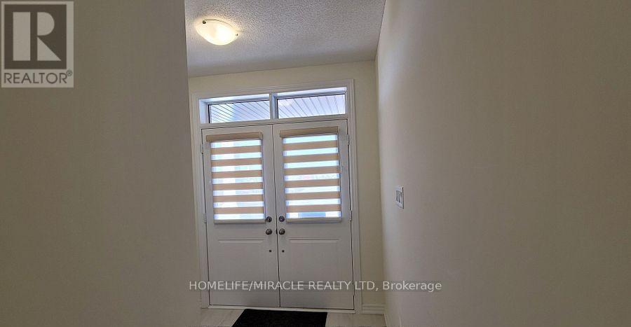 109 Donald Ficht Crescent, Brampton, Ontario  L7A 5H7 - Photo 35 - W12938550