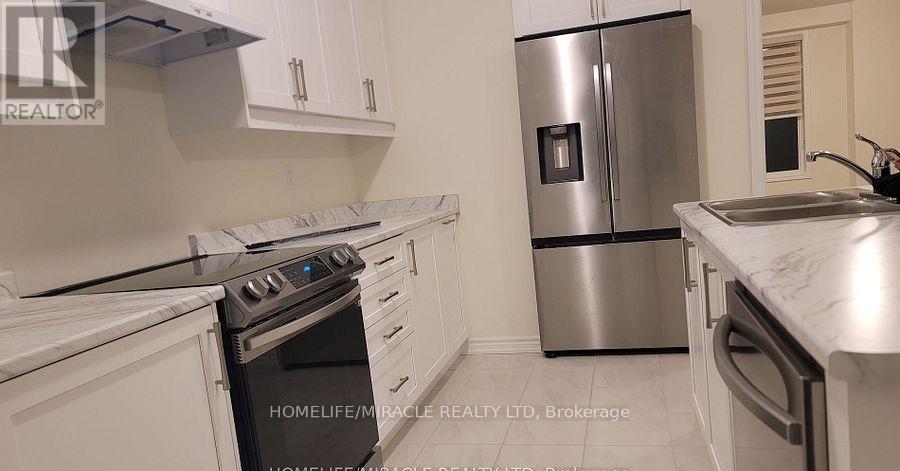 109 Donald Ficht Crescent, Brampton, Ontario  L7A 5H7 - Photo 9 - W12938550