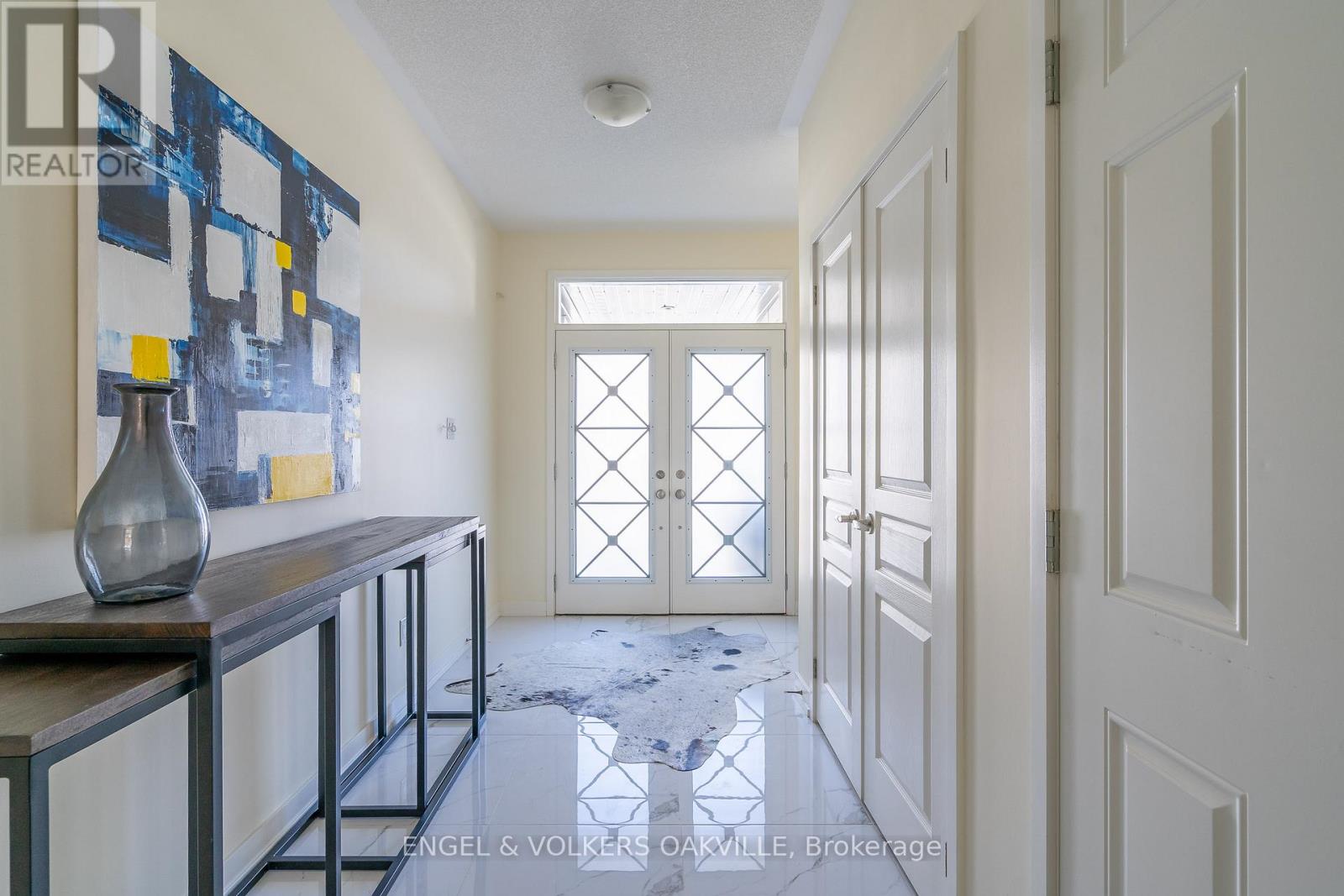 228 Wheat Boom Drive, Oakville, Ontario  L6H 0P4 - Photo 4 - W12938590