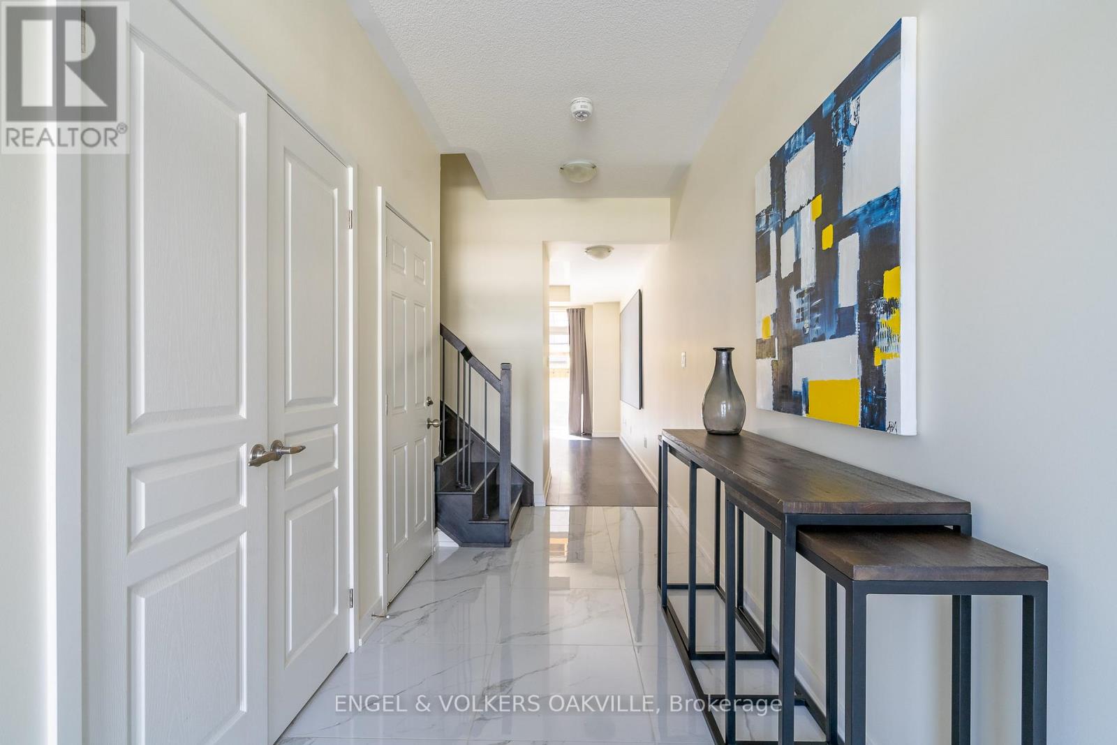 228 Wheat Boom Drive, Oakville, Ontario  L6H 0P4 - Photo 5 - W12938590