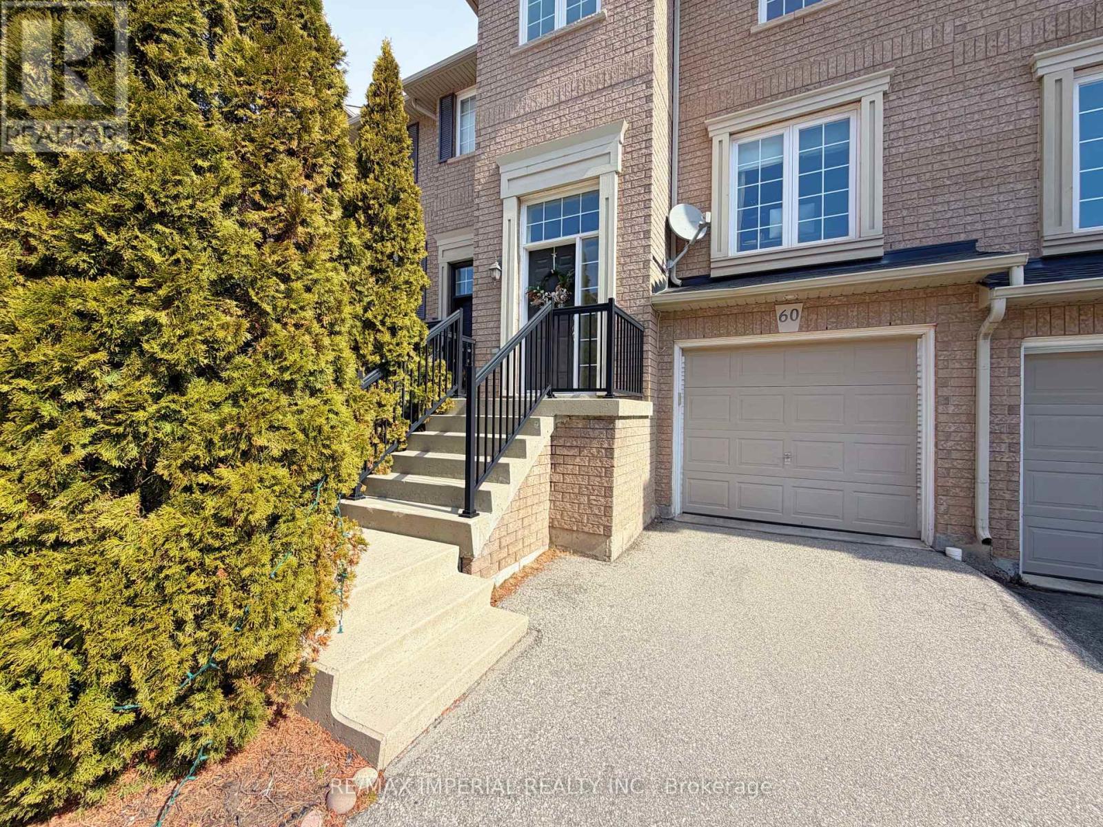 60 - 2280 Baronwood Drive, Oakville, Ontario  L6M 5J8 - Photo 2 - W12938598