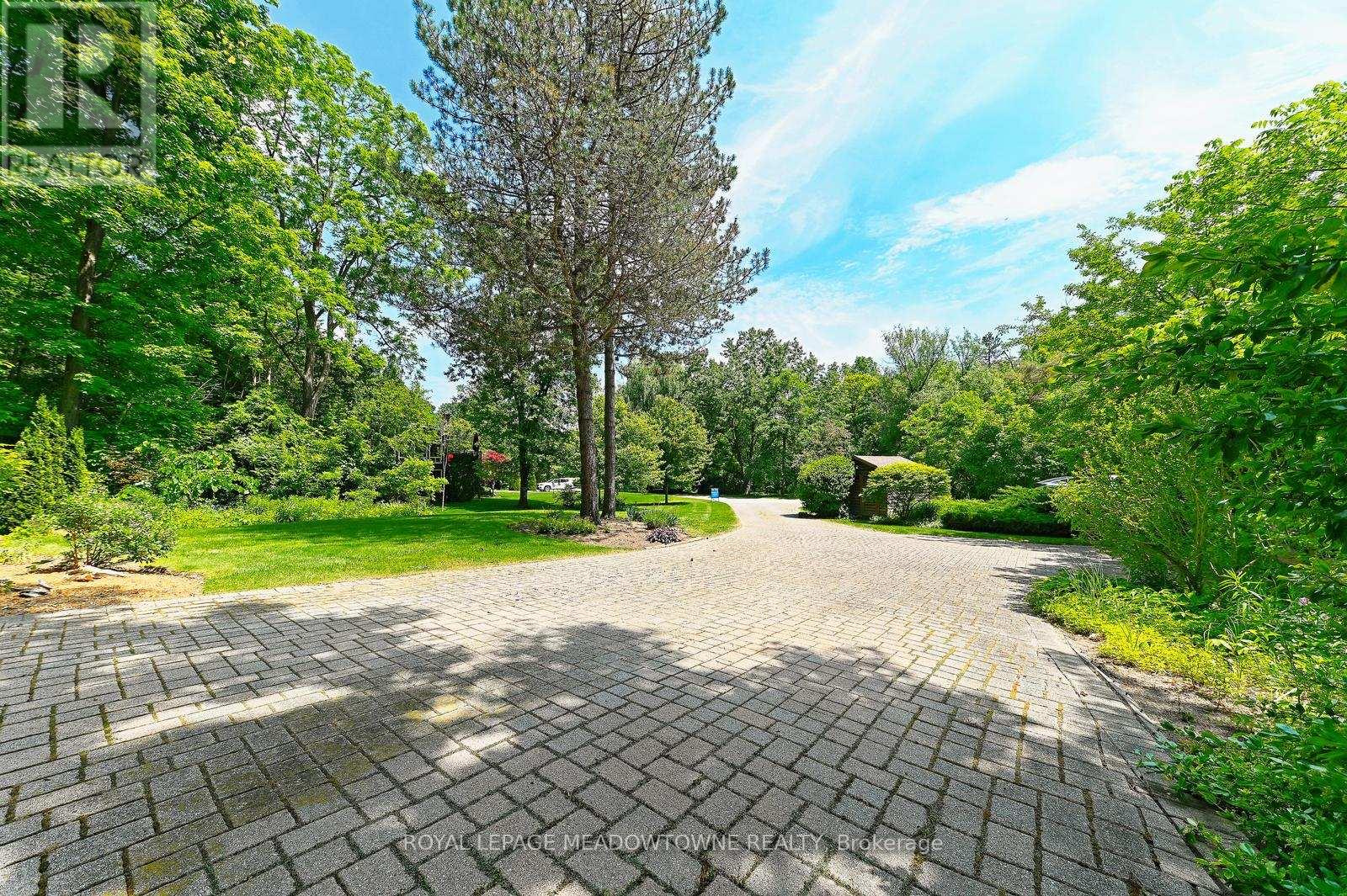 4 Ann Street, Halton Hills, Ontario  L7G 2V2 - Photo 46 - W12938610