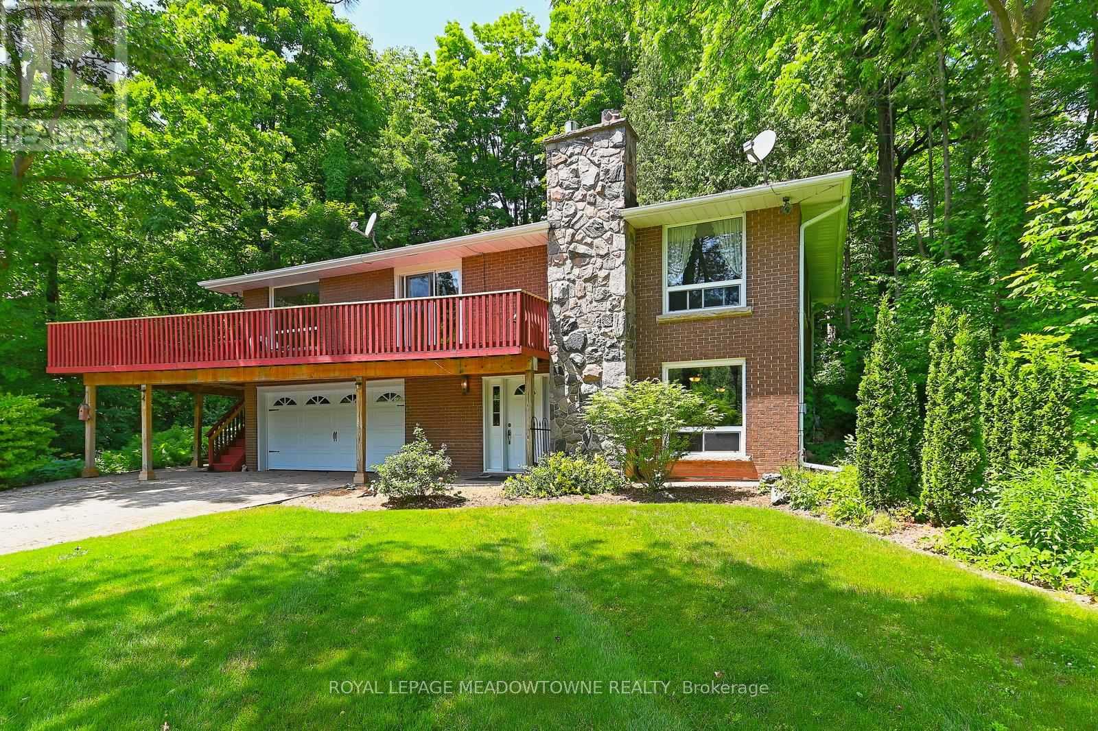 4 Ann Street, Halton Hills, Ontario  L7G 2V2 - Photo 5 - W12938610