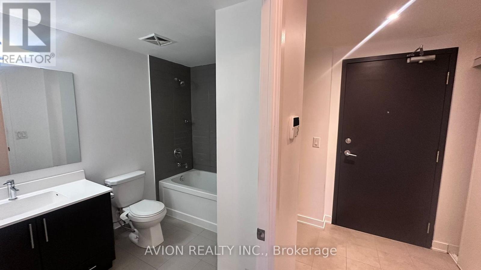 611 - 11 Superior Avenue, Toronto, Ontario  M8V 0A7 - Photo 12 - W12938614