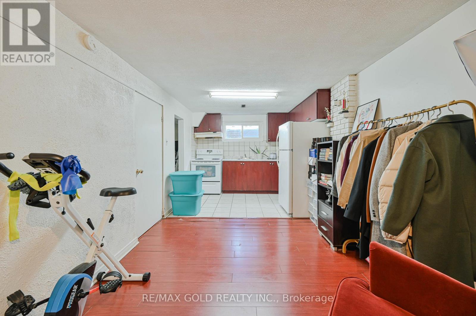 7232 Redfox Road, Mississauga, Ontario  L4T 2L8 - Photo 31 - W12938642