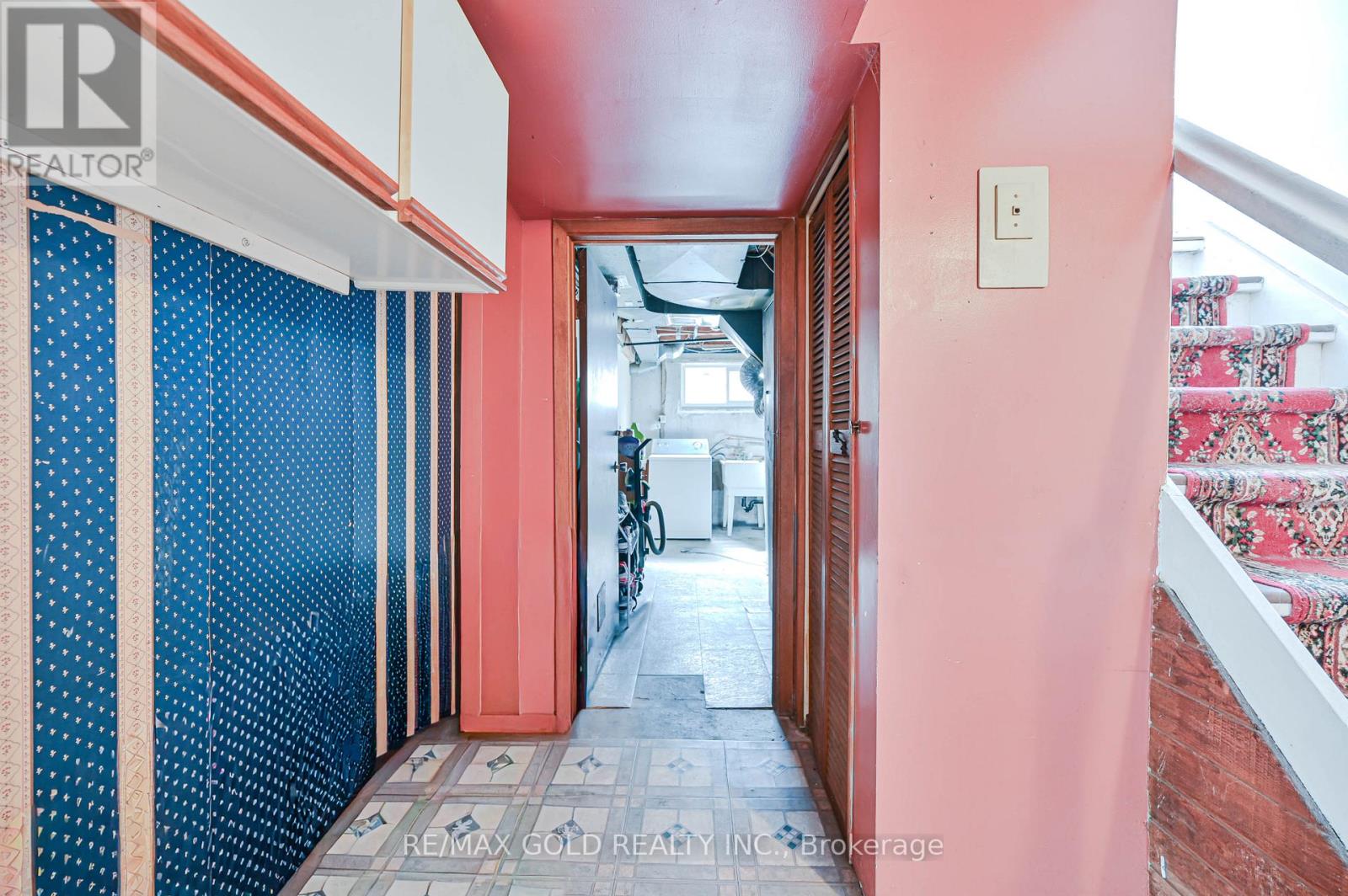 7232 Redfox Road, Mississauga, Ontario  L4T 2L8 - Photo 37 - W12938642