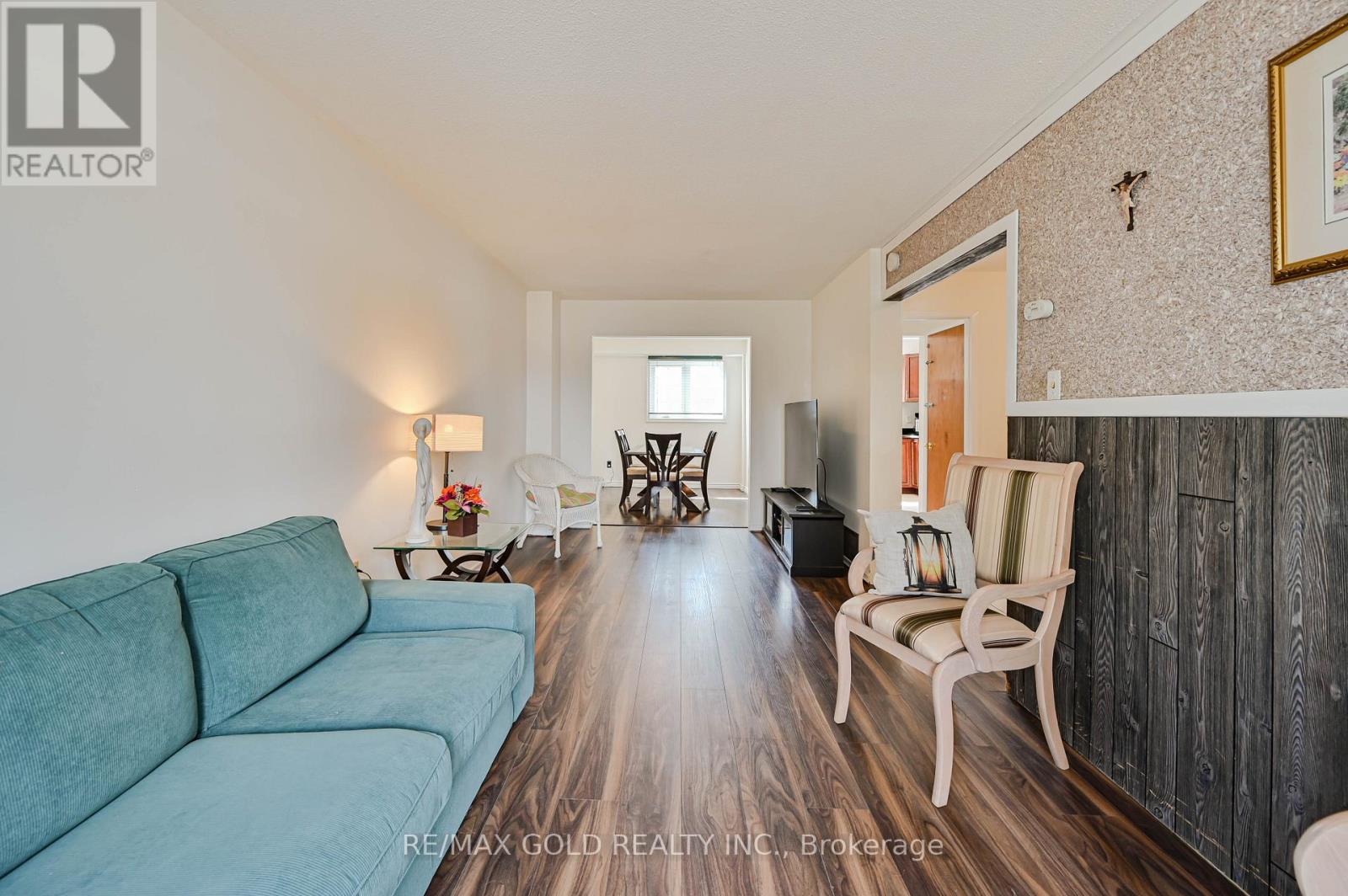 7232 Redfox Road, Mississauga, Ontario  L4T 2L8 - Photo 6 - W12938642