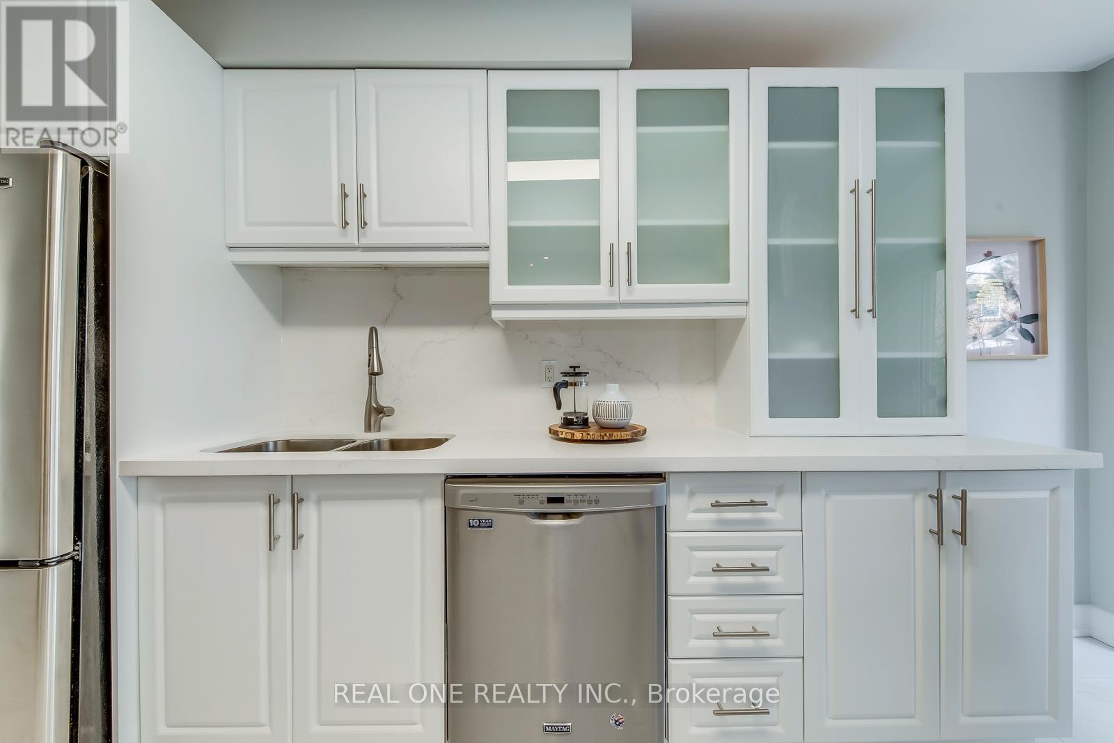 2 - 2006 Glenada Crescent, Oakville, Ontario  L6H 5R9 - Photo 24 - W12938650