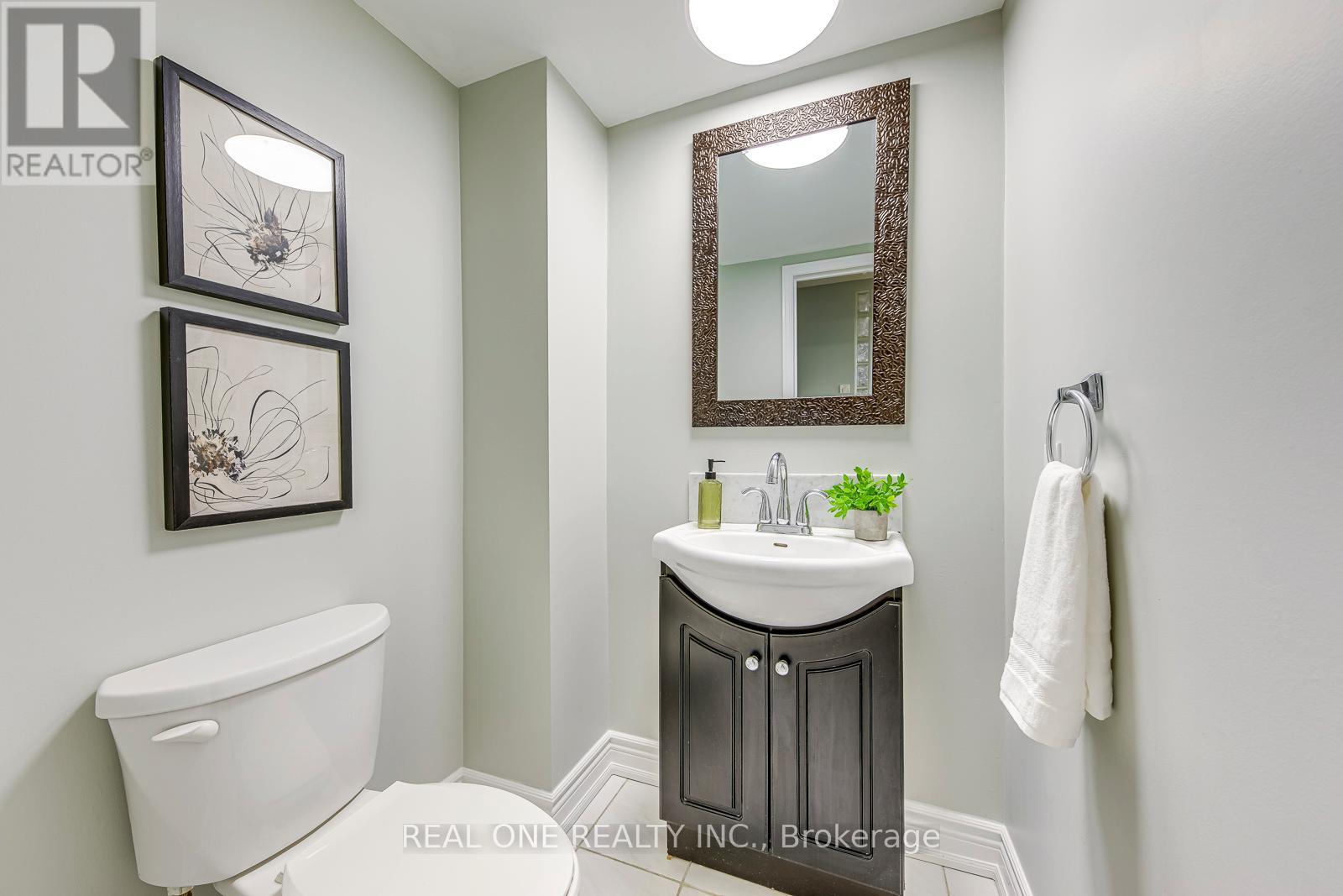 2 - 2006 Glenada Crescent, Oakville, Ontario  L6H 5R9 - Photo 26 - W12938650