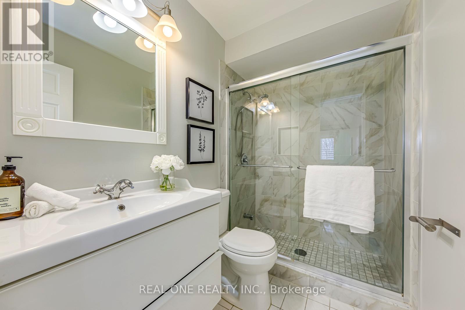 2 - 2006 Glenada Crescent, Oakville, Ontario  L6H 5R9 - Photo 34 - W12938650